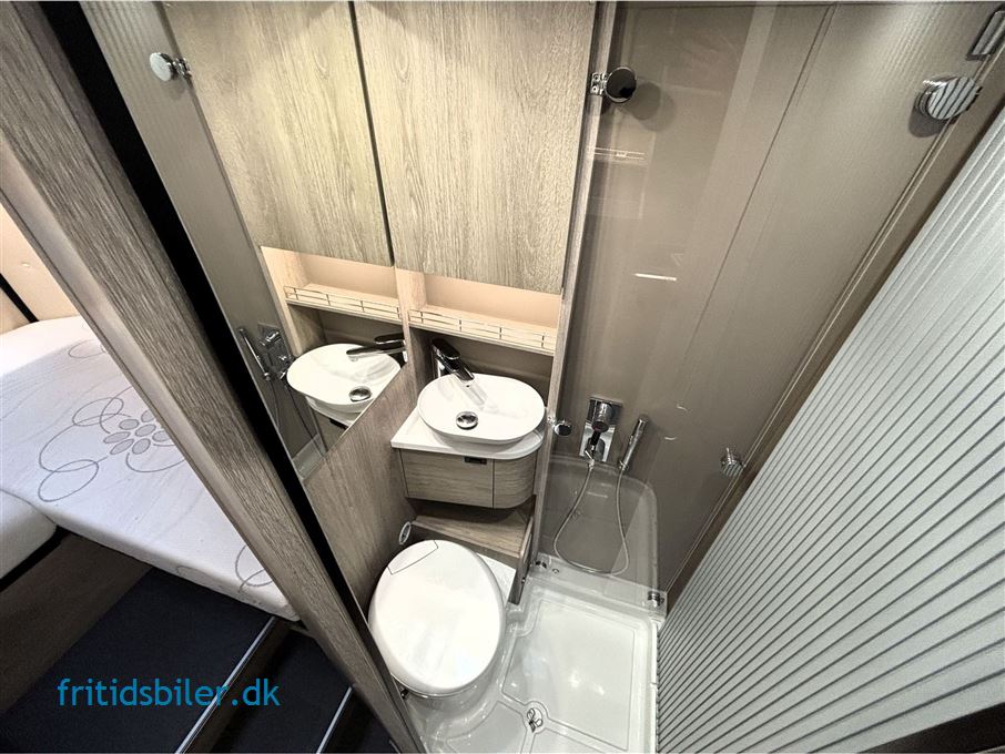 Bravia 636 140 Hk Aut. gear